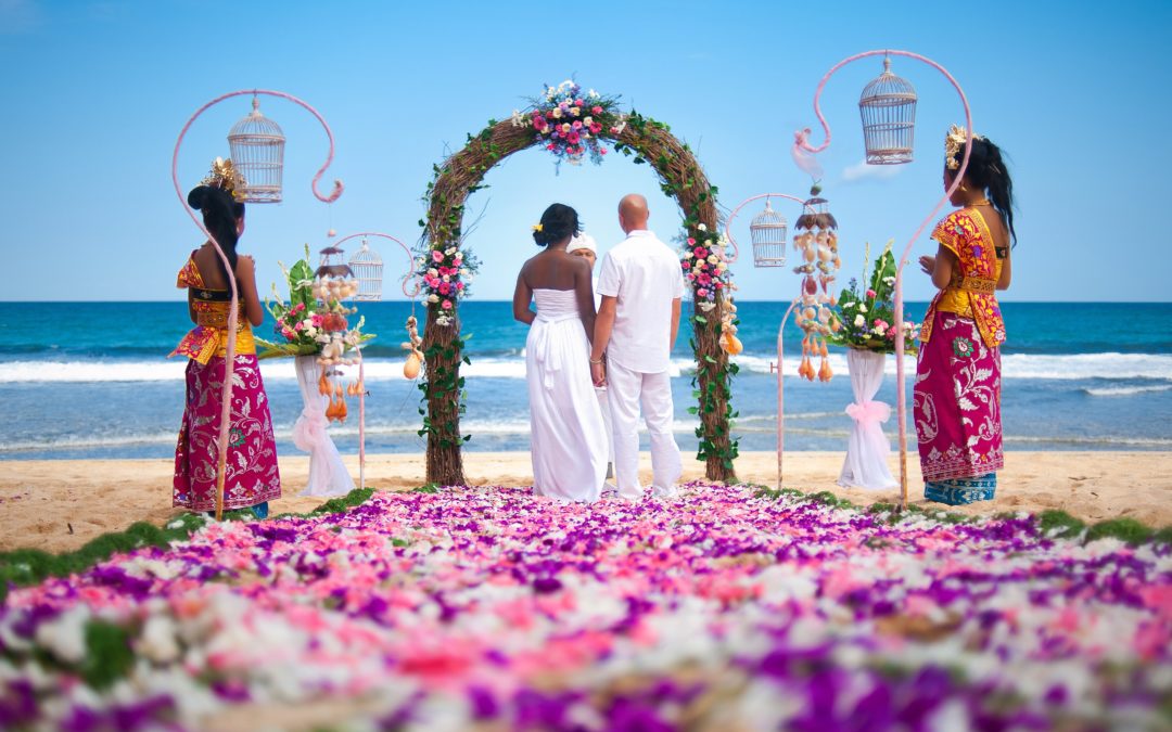 BALI – HIDDEN BEACH WEDDING