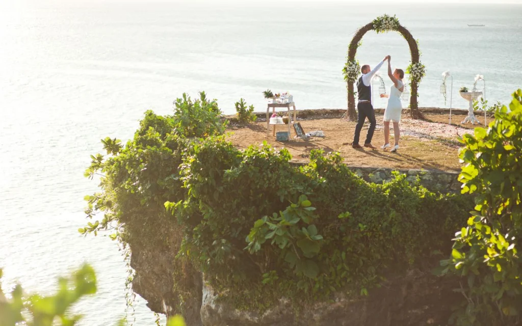 Klippen-Hochzeit mit Traumpanorama & Honeymoon